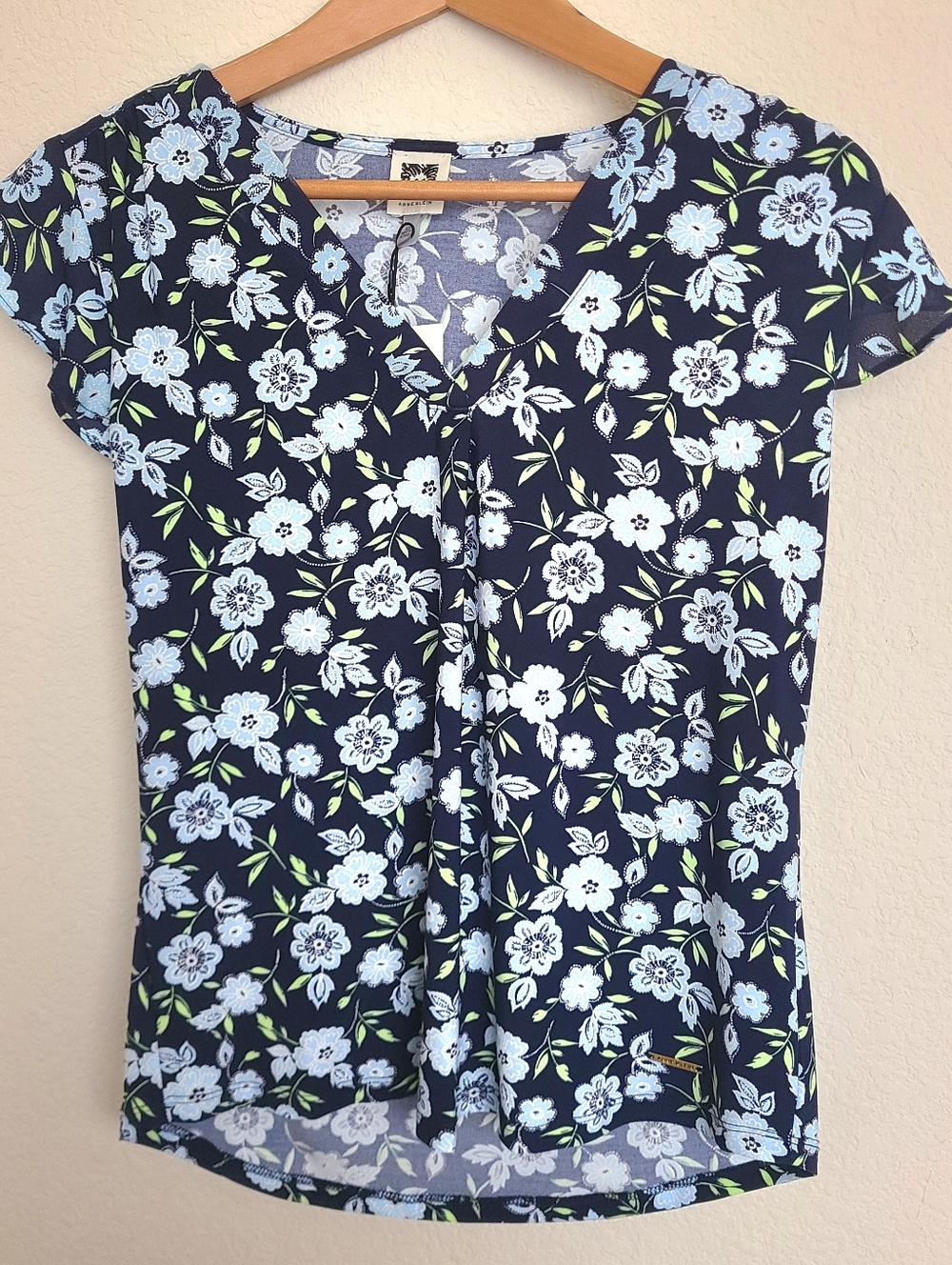 Anne Klein Women’s Navy Floral V-Neck Top Flutter Sleeves XS NWT
